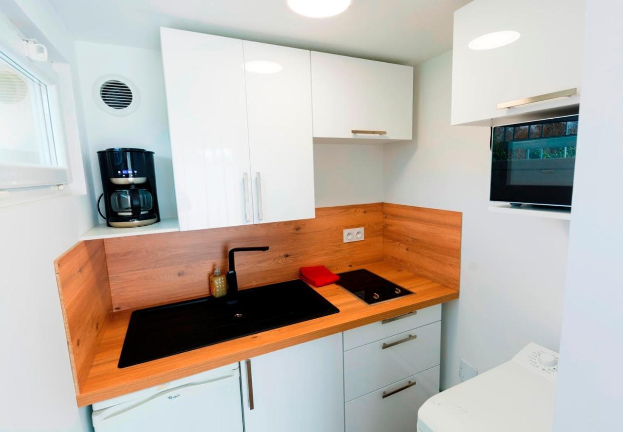 Lomener - La Goelette - 1 Appartement Avec 2 Chambres Et 2 Studios A 450M De La Plage Ploemeur Bagian luar foto